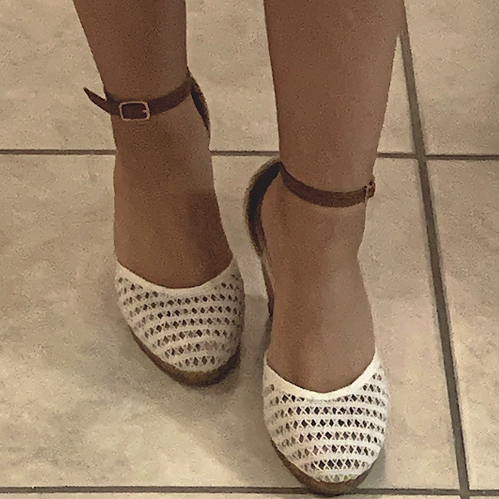 NWOT WHITE WEDGES